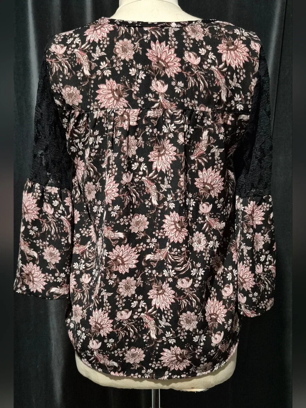 Knox Rose Black Button-Front Floral Top with Pink Print (Box B) - Picture 5 of 9
